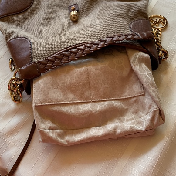 Authentic Michael Kors canvas /hemp purse with leather trim. - Picture 8 of 10